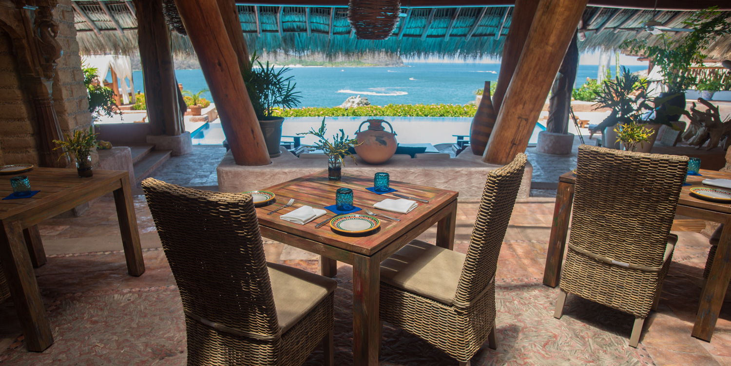 Our luxury meal plan romantic villa boutique hotel Zihuatanejo Ixtapa Mexico : El Ensueño