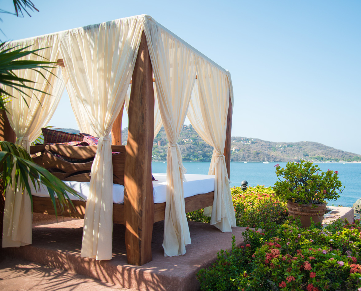 All inclusive beach villa boutique hotel Zihuatanejo Mexico : El Ensueño